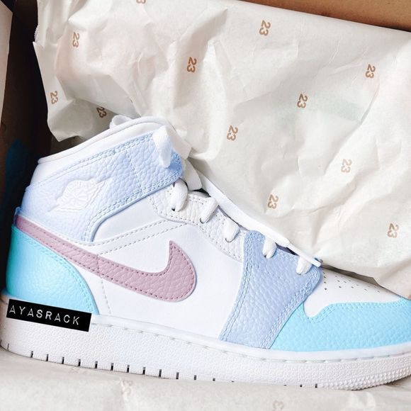 Custom painted  Air jordan 1 mid - Picture 1 of 2